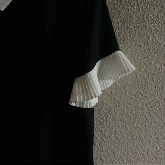 CECE Color Blocked Collared Blouse - Picture 5 of 7